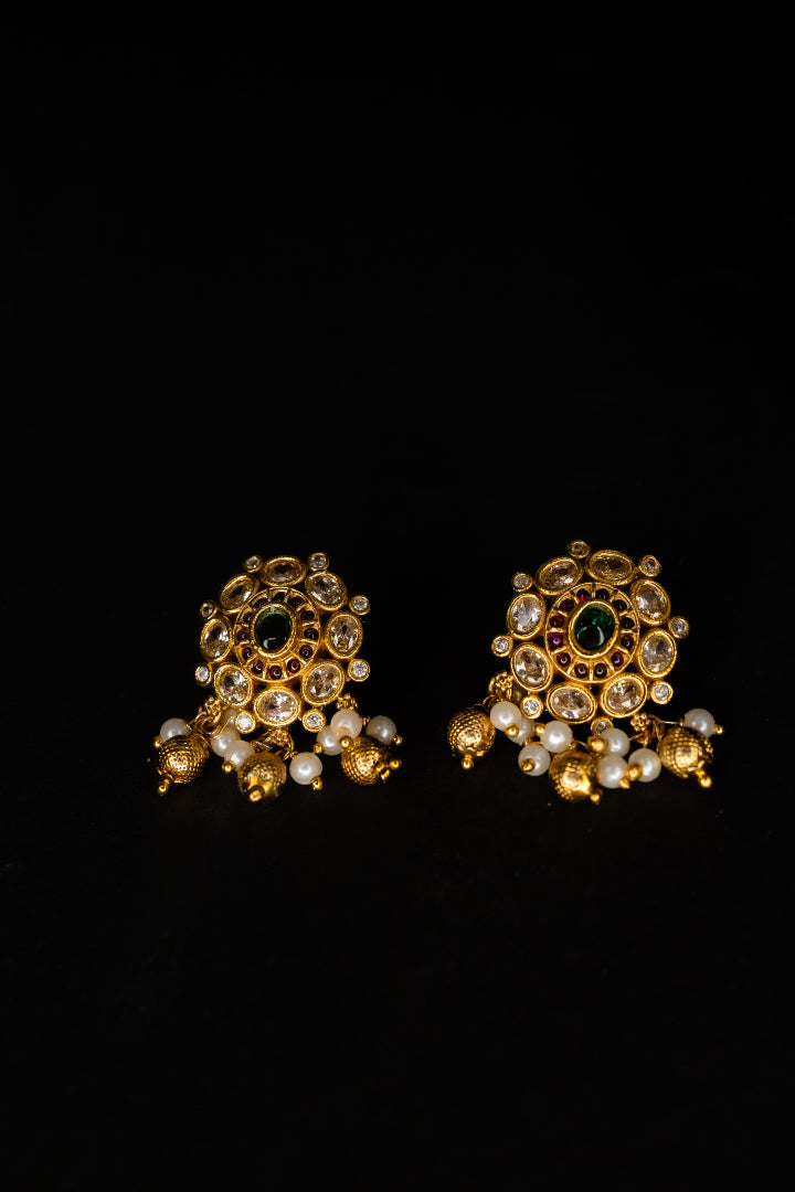 Saloni Set